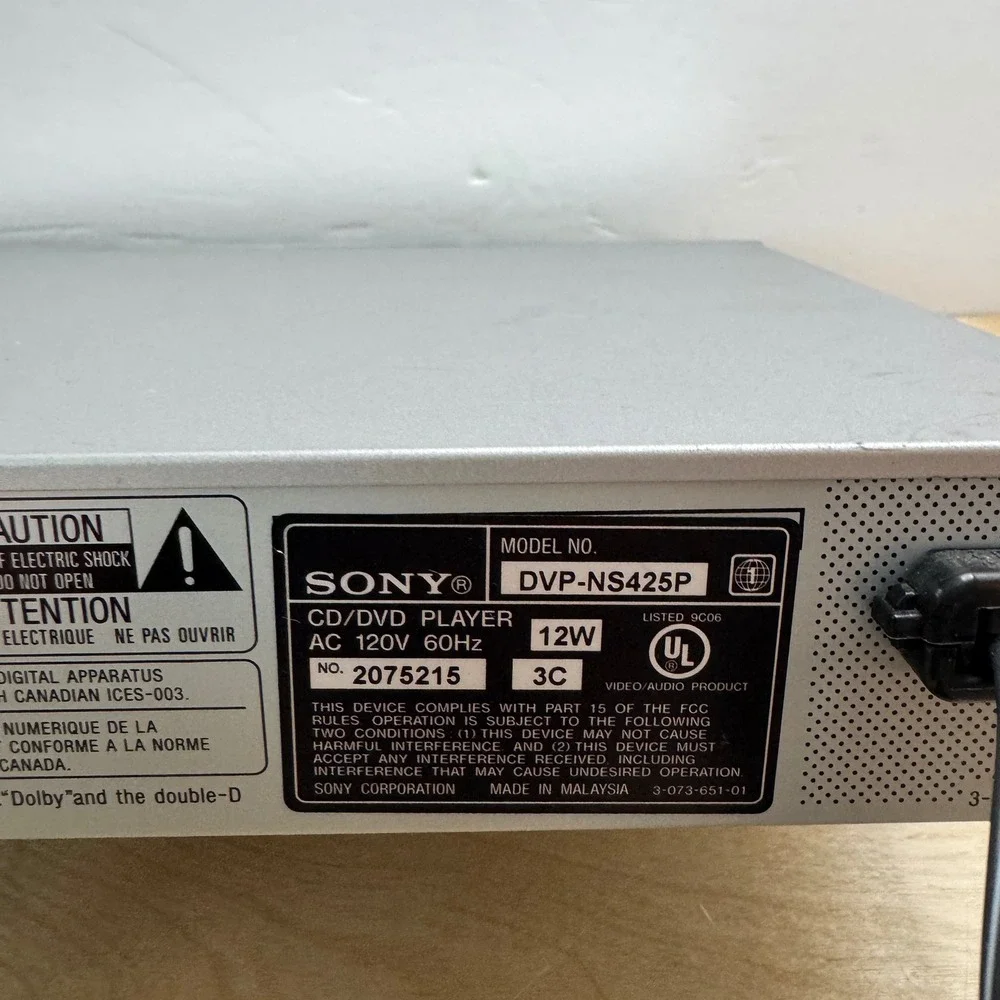 Sony DVP-NS425P CD DVD Player Silver Progressive Scan with Remote and Cables